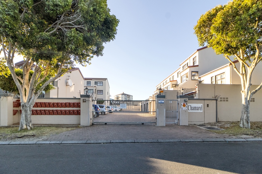 2 Bedroom Property for Sale in Parklands Western Cape